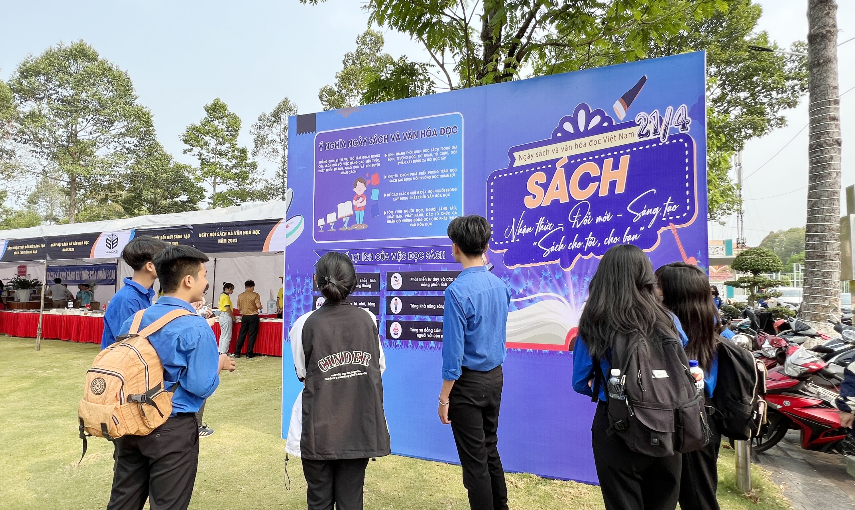Ngay sach 12
