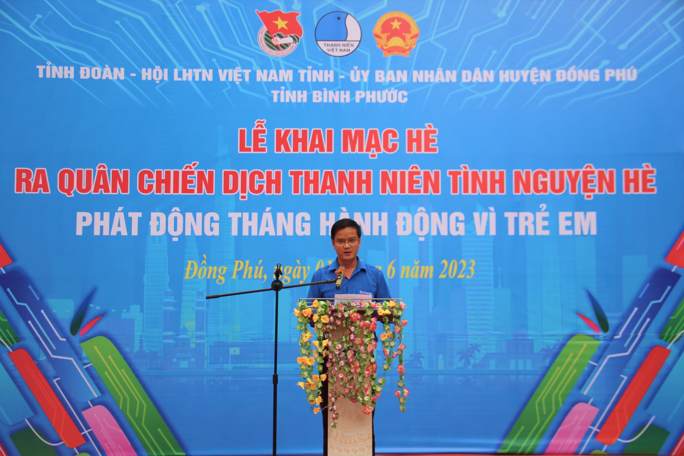Hình 1