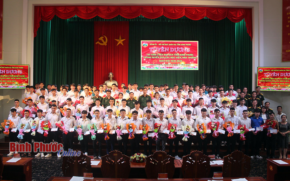 bo chqs tinh chup anh luu niem voi 110 thi sinh 19521631082023