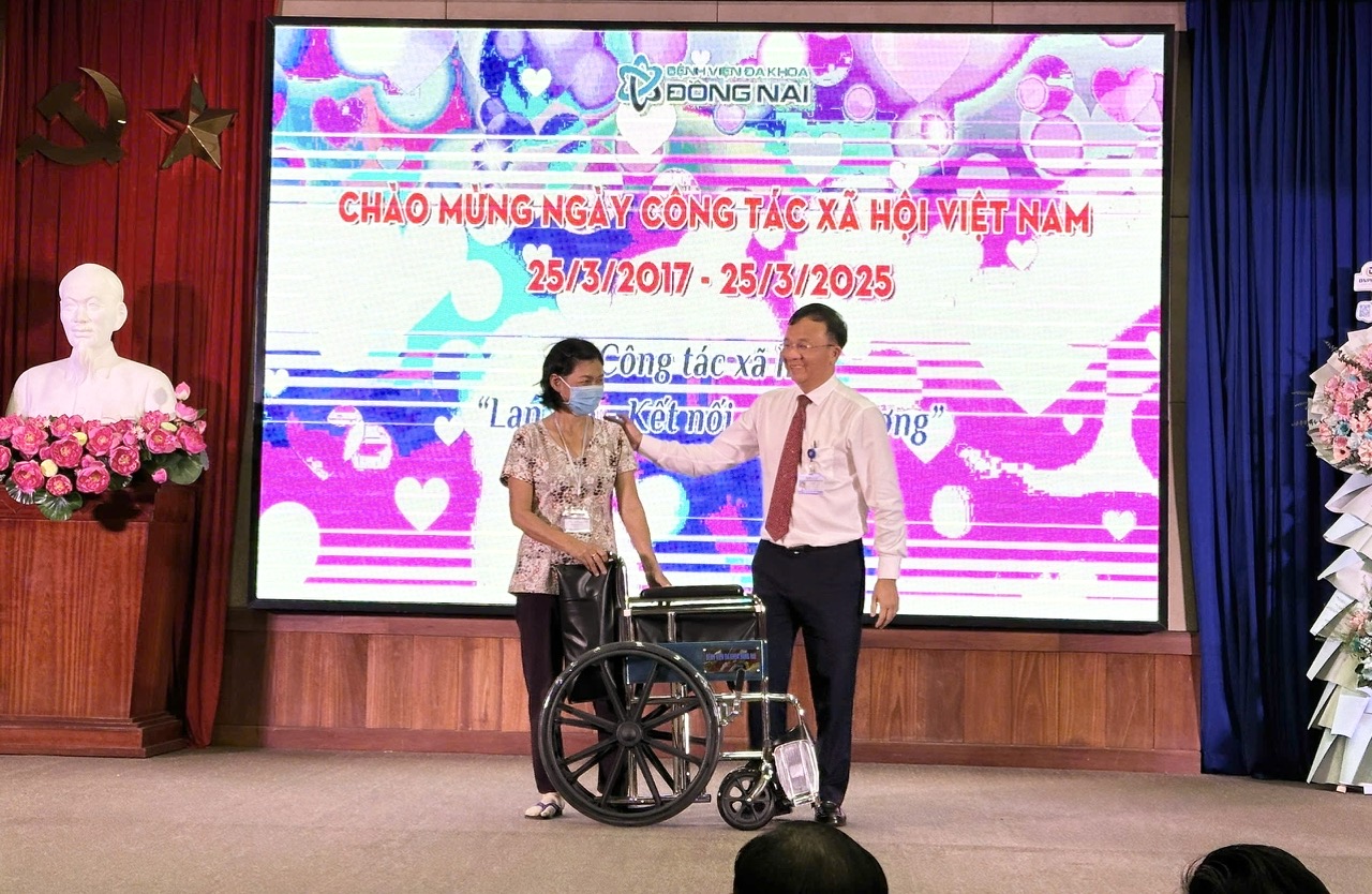 8a8821301e15ae4bf704.jpg