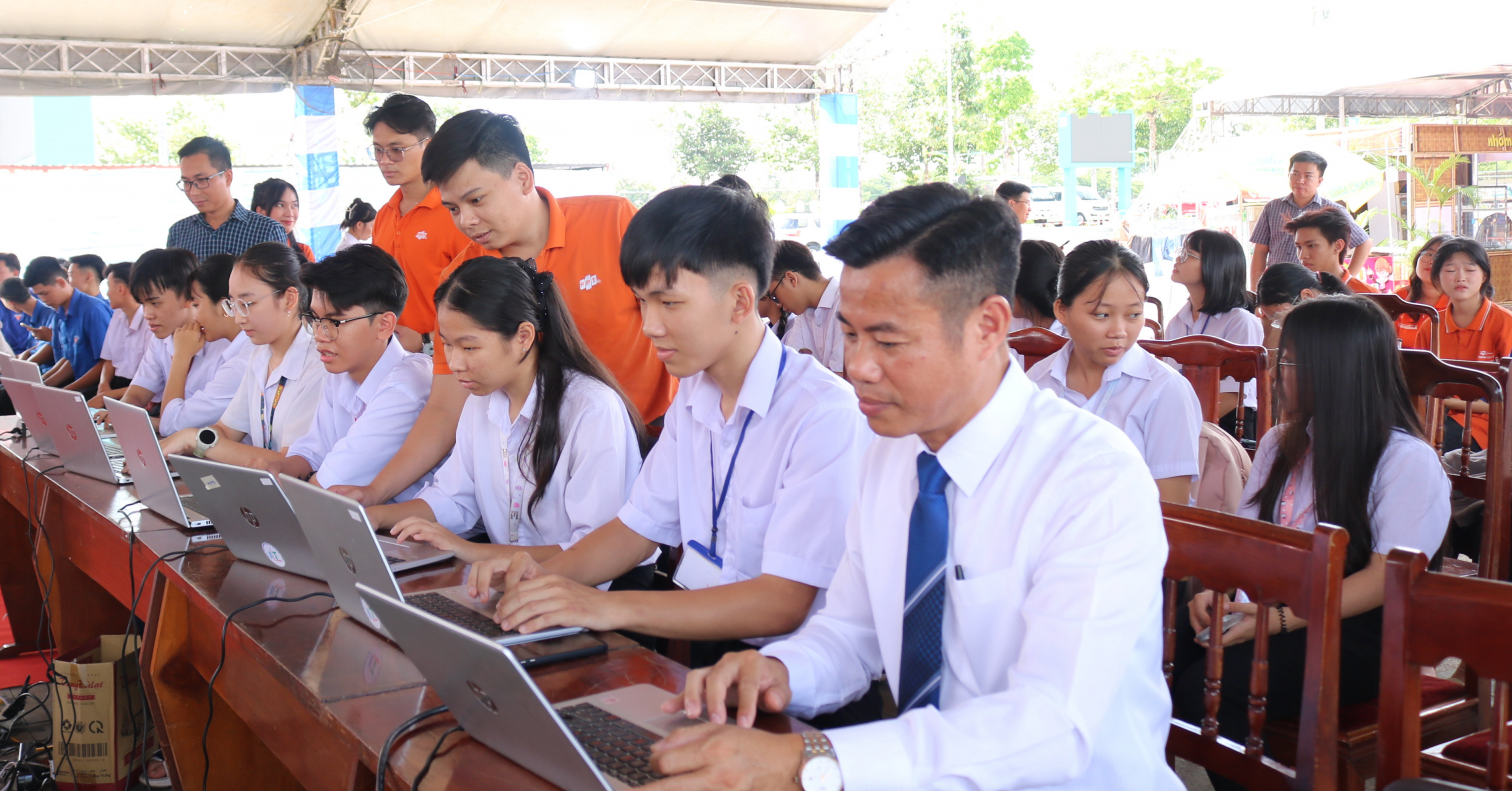 Thiết kế chưa có tên (2)