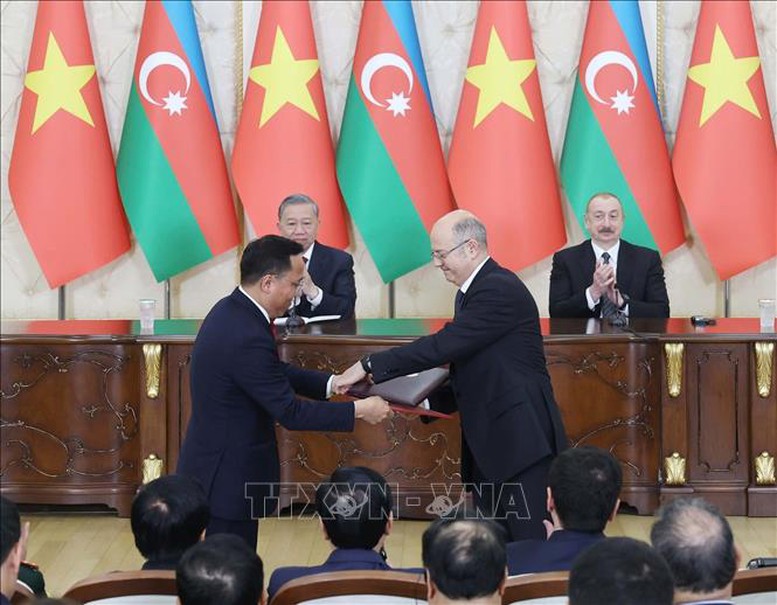 vnapotaltongbithutolamvatongthongazerbaijanchungkientraovankienhoptacgiuahainuocstand 1 17466526853991876718461