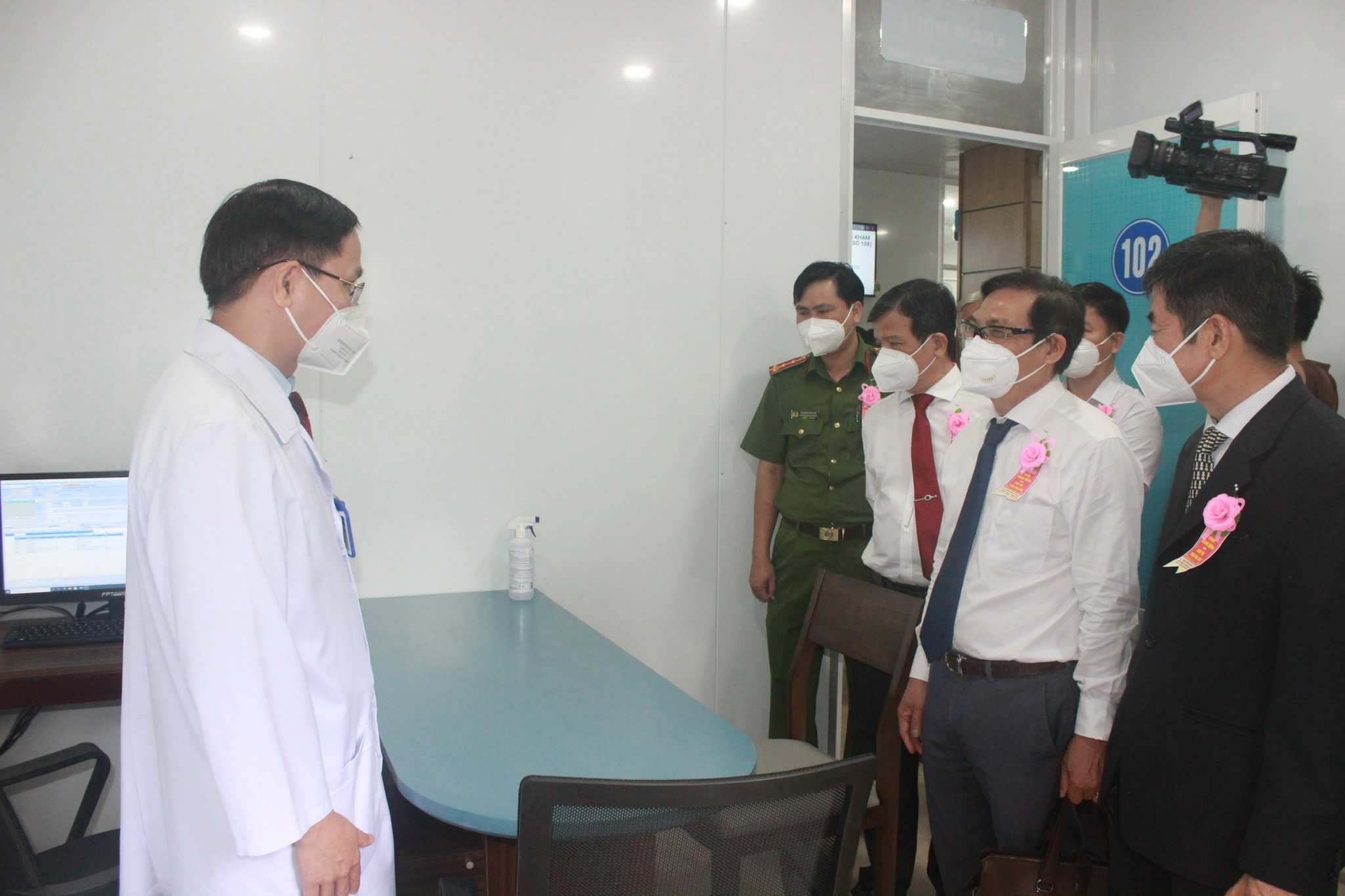 2ea1504159ad96f3cfbc.jpg