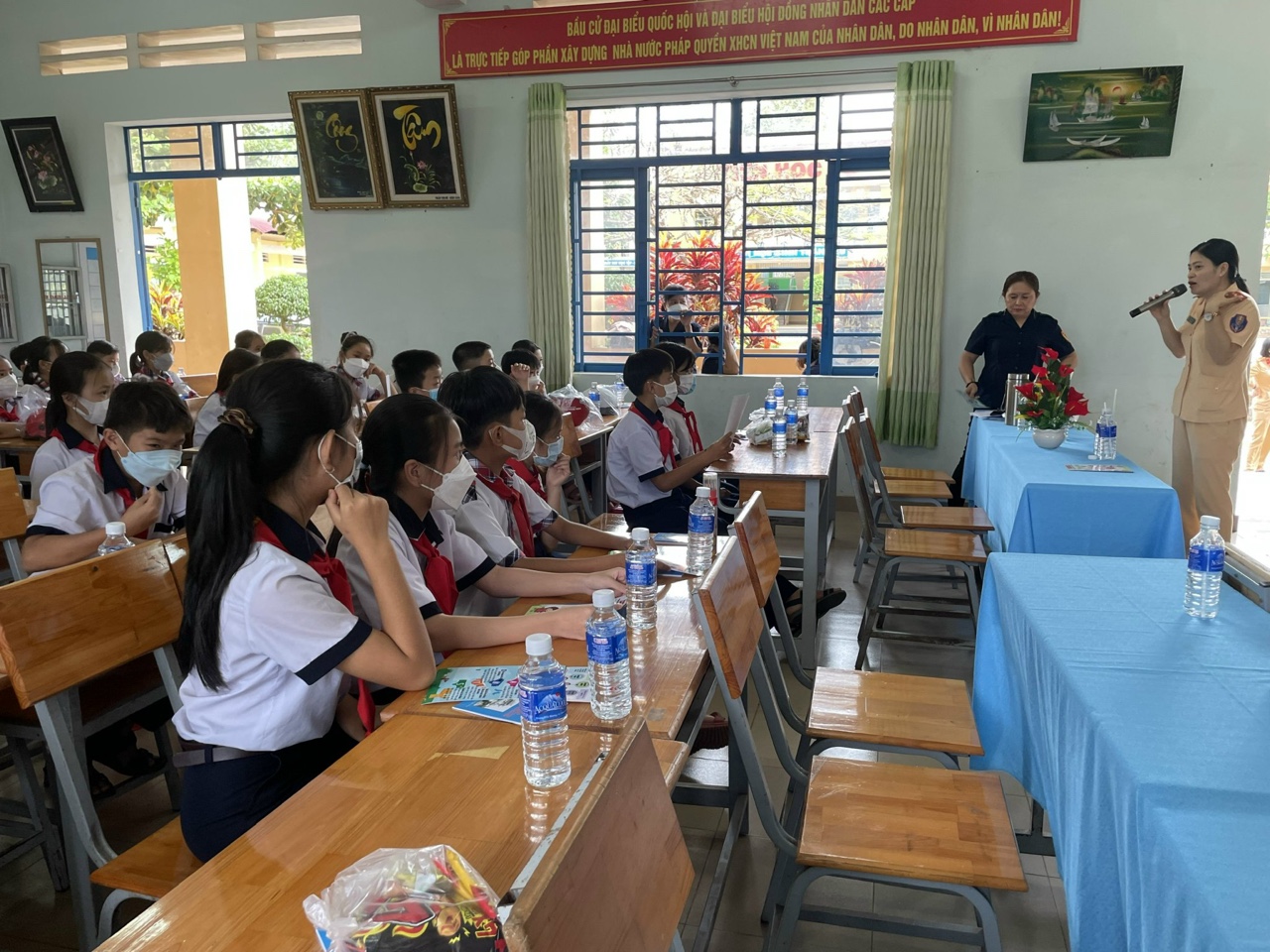 18-5 can doi moi cach tuyen truyen van hoa ATGT.jpg