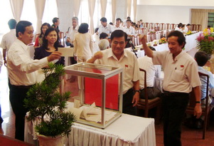 Hoi nghi 3.jpg