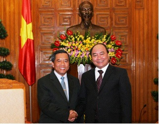 bantin 25.7 (TN) - pho thu tuong Nguyen Xuan Phuc tiep bo truong.jpg