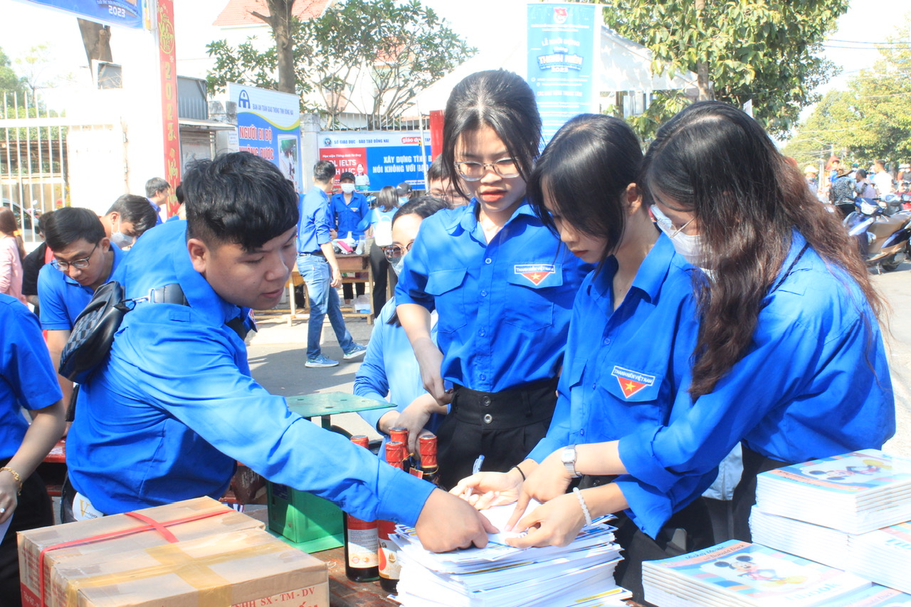 b36ee6fc75dda783fecc.jpg