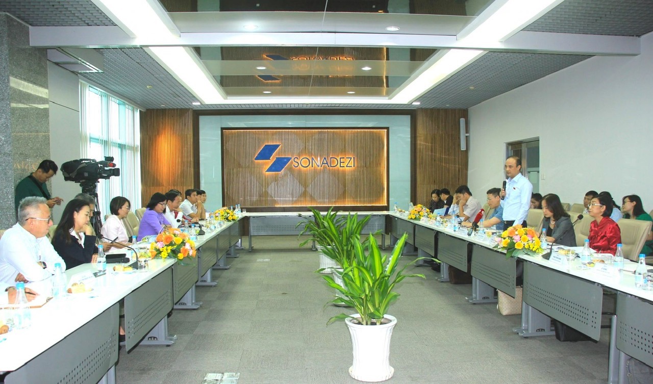 5a27e16efda02afe73b1.jpg