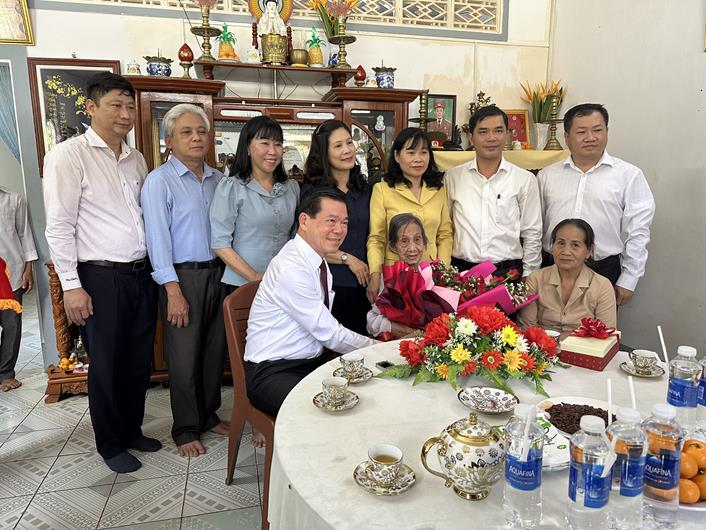 hinh 110324.4.jpg
