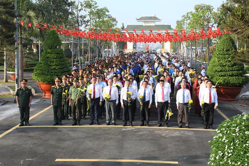 hinh 260421.1.jpg